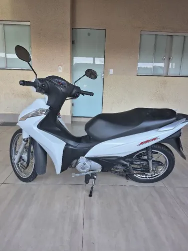 Honda Biz Branca Semi Nova