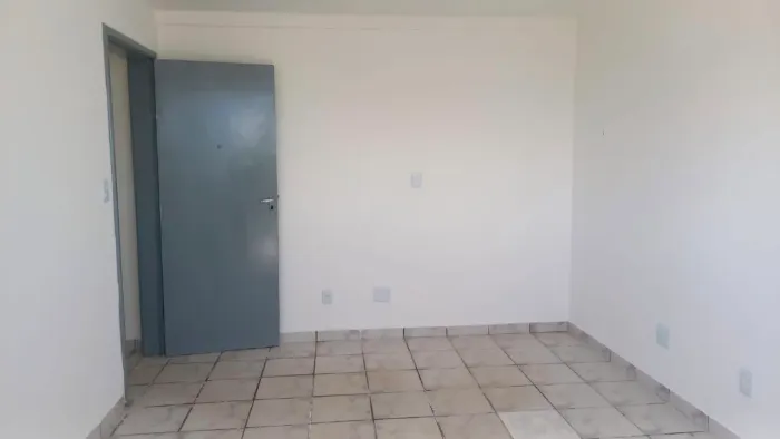 Apto 01 quarto (suíte) e sala reversível p/ suite (2o banheiro) 