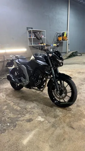 Fazer 250 muito zerada