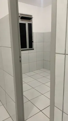 Alugo apartamento com 1 quarto