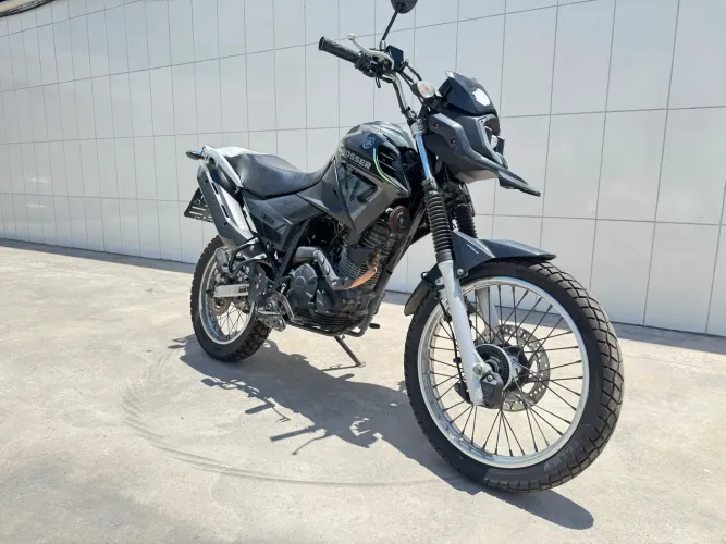Yamaha crosser. SUCATA LEILÃO. "FUNCIONANDO"