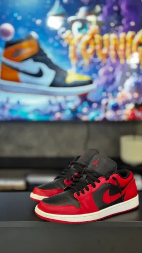 Air Jordan 1 Low 'Reverse Bred' Original - Quebre a Banca com o Sneaker Mais Desejado