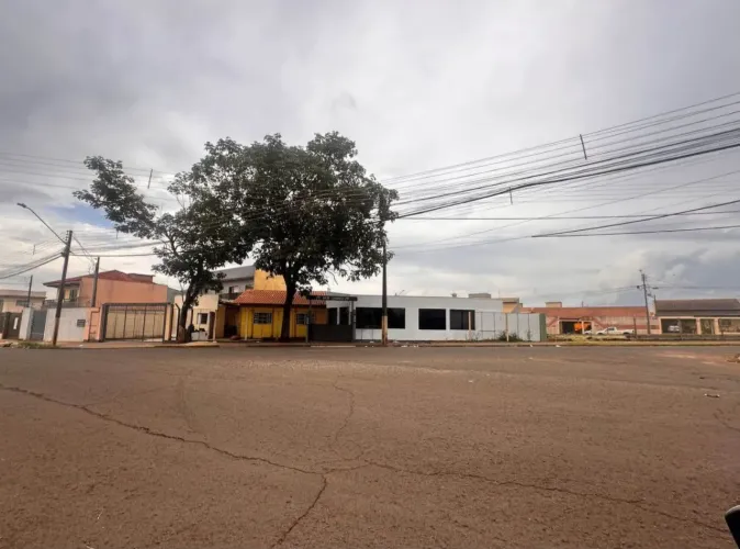 Terreno à venda, 306 m² por R$ 600.000 - Parque Leblon - Londrina/PR