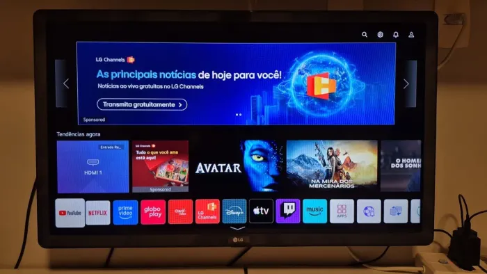 TV SMART seminova,32 POLEGADAS.