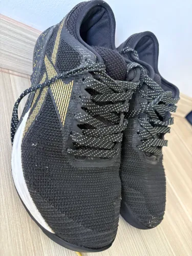 Tênis Reebok Nano - Tam 39 - Preto e Dourado (Crossfit / Treino)