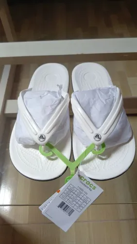Sandália crocs original numero 37,38 forma grande
