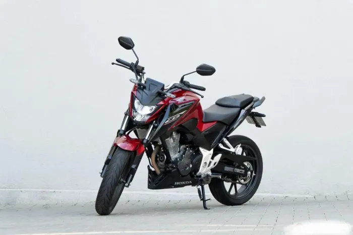 CB 300f 2025