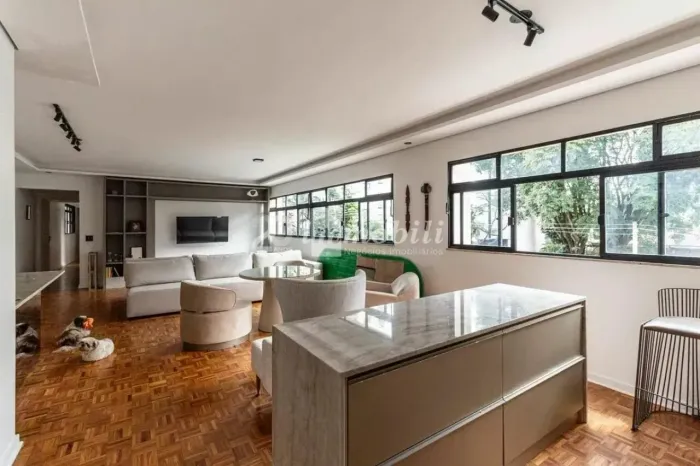 Imóvel para venda possui 220 metros quadrados com 3 quartos em Higienopolis - São Paulo -