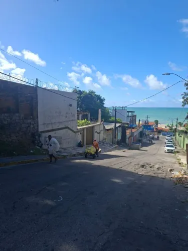Loft ponta negra taxas incusas