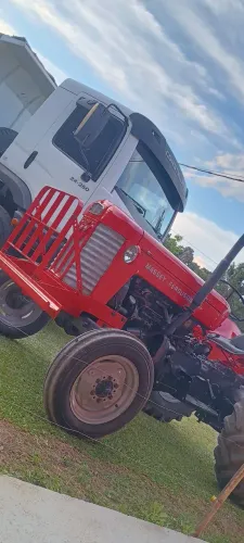 Massey Ferguson 50x mais implementos grade e carretinha no chassi!