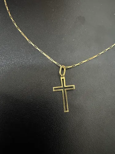 Corrente de Ouro 18k 60cm + pingente em crucifixo em Ouro 18k Vivara