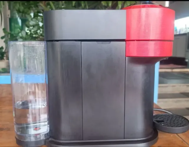 Cafeteira Nespresso Vertuo Next 127V nova com adaptador para cápsulas normal