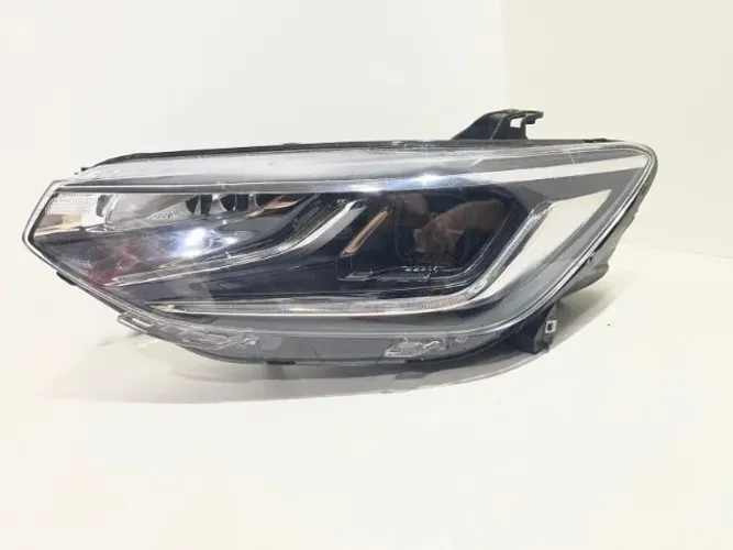 FAROL TRACKER DE LED 2021 2022 2023 2024 LE