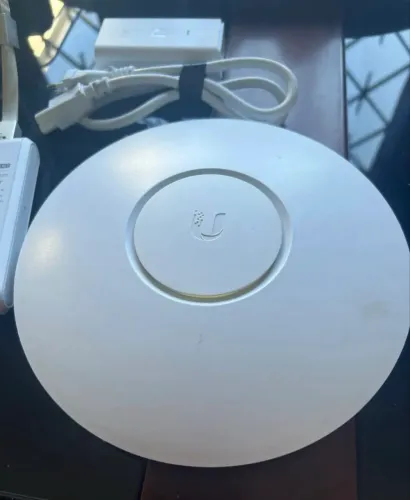AP ACCESS POINT UNIFI UAP LR 2,4GHZ 300MBPS
