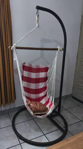 Cadeira de balanço com suporte 
