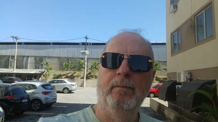 Ofereço-me Motorista auxiliar de taxi