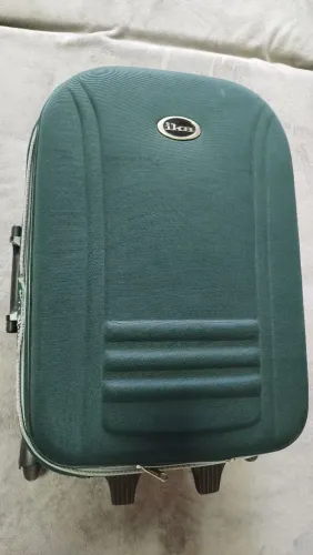 Mala viagem 50x35 marca Ika Verde Escura - Tem que trocar o zíper 