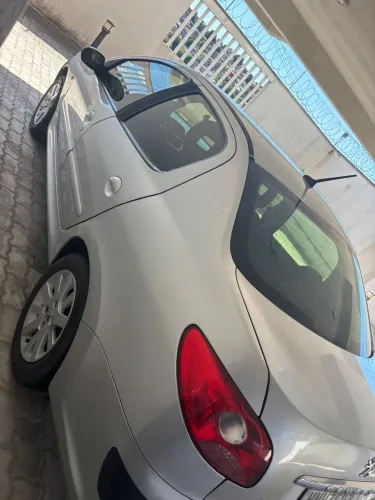 Peugeot 207 Sedan Passion XS 1.6 Flex 16V 4P AUT 2011