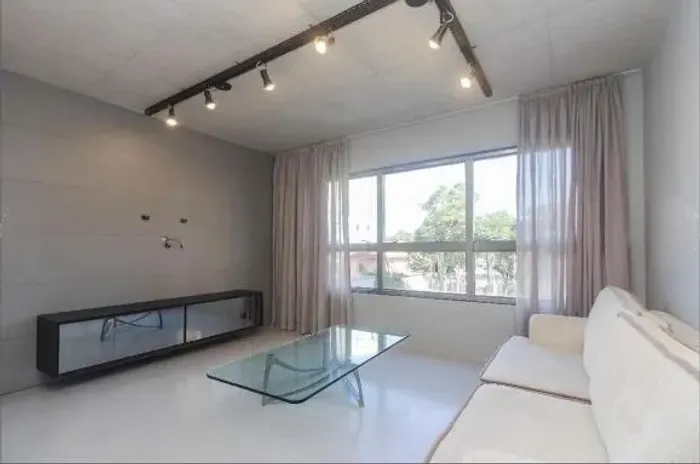Apartamento Mobiliado para Locação 70m² Jardim das Acácias - 2 Quartos, 1 Vaga de Garagem