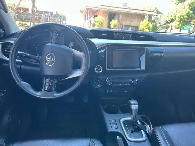Toyota Hilux CD SRX 4X4 2.8 TDI 16V Diesel Aut. 2016