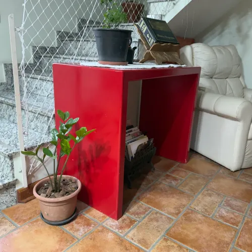Aparador moderno em resina - 1,0m x 0,50cm x 0,80cm