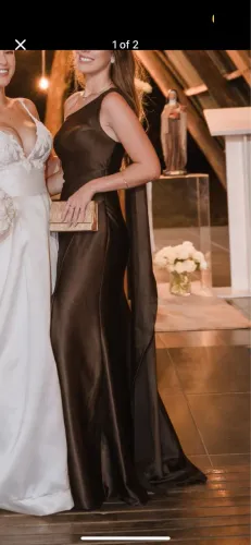 VESTIDO DE FESTA MARROM