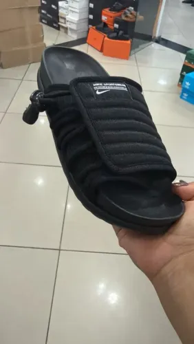 Chinelo Slide Premium Estilo Puffer - Ajuste Tático (All Black)