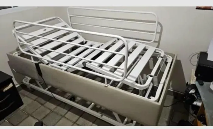 Cama hospitalar toda boa