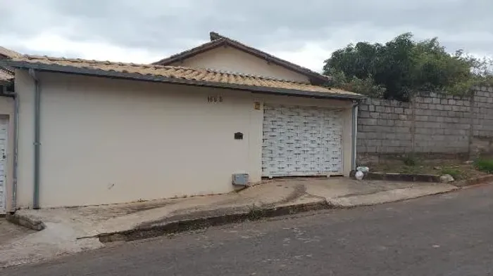 Casa de leilão em CIDADE JARDIM / CAETE / MG | Leilão SFI - Edital Único