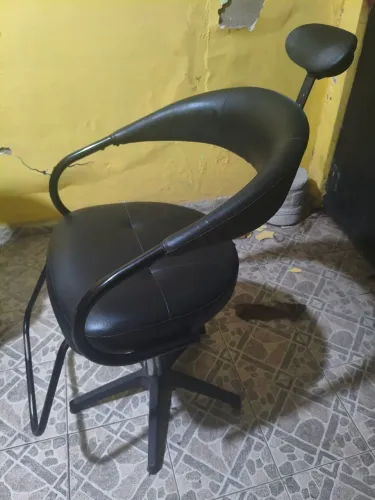 Vende-se Cadeira pra salão Dompel
