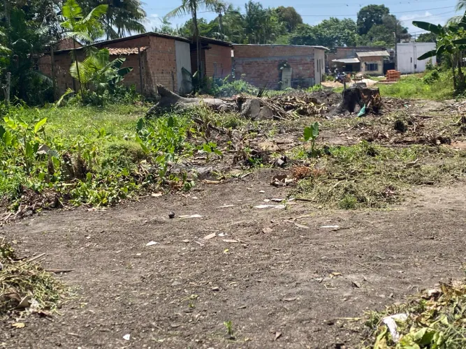 Vendo meu terreno  12 metros de frente e 7,50m de fundo 