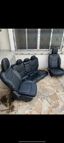 Jogo de bancos de couro jeep Renegade