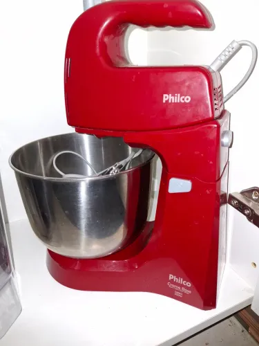 Batedeira Philco turbo 550w