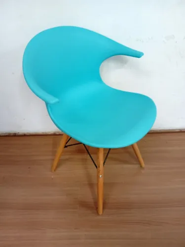 Cadeira Charles Eames New Wood Design Azul Celeste
