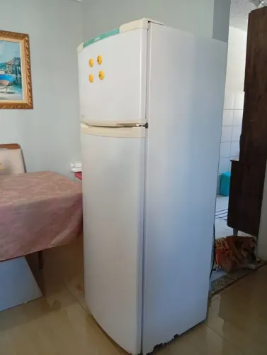 Vende-se geladeira Consul