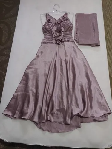 Lindo vestido de festa ,- tamanho P - semi novo