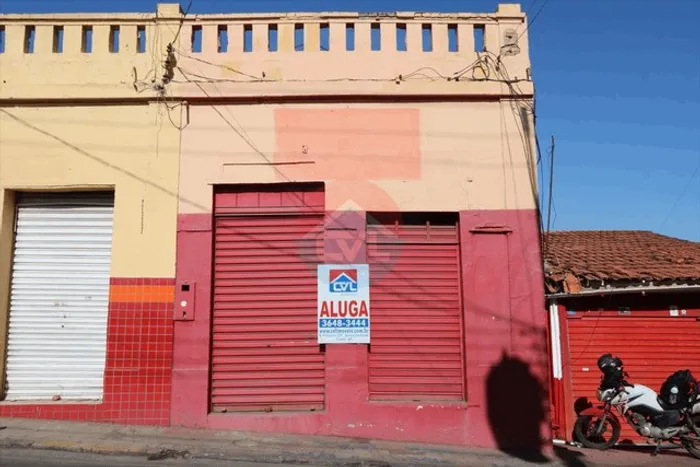 IMÓVEL COMERCIAL LOCALIZADO NO CENTRO, NA RUA DOS BANCOS NA BARAO DE MELGAÇO. codigo: 2236