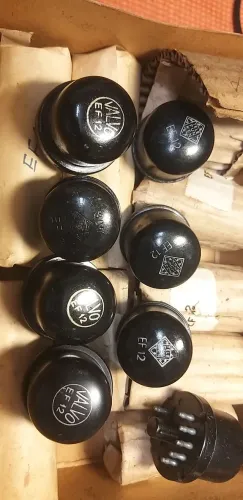 Válvulas EF11, EF12, EF800 Telefunken raras, e outras, consulte!