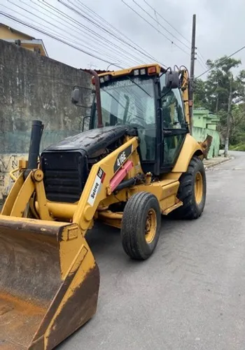 Retroescavadeira Caterpillar 416E 2009