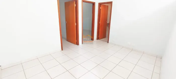 Sala comercial sobre loja no bairro Vila Pavan em Americana SP R$ 2.000,00