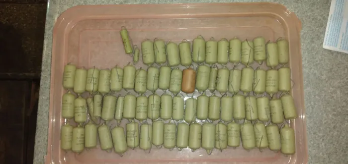Capacitores antigos para colecionador