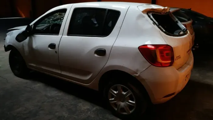 Sucata Renault Sandero 1.0 2016 - Sucata Para Retirada de Peças Avulsas