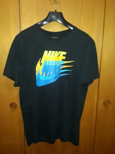 Camiseta Nike Tee