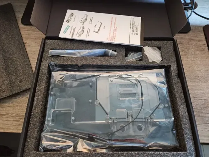 Waterblock Barrow para Radeon RX6800 XT e RX6900 XT
