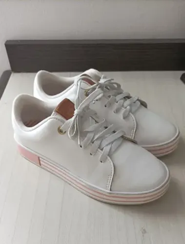 Tênis molekinha TAM 32 