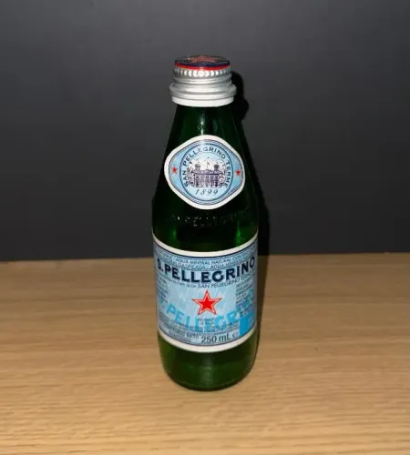Garrafa Pellegrino De Colecionador Vidro - Higienizado Item De Colecionador