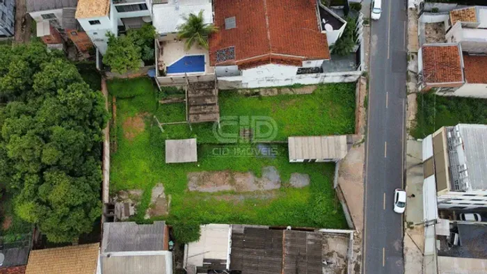 Terreno com mais de 900 m² próximo à Av. Mato Grosso