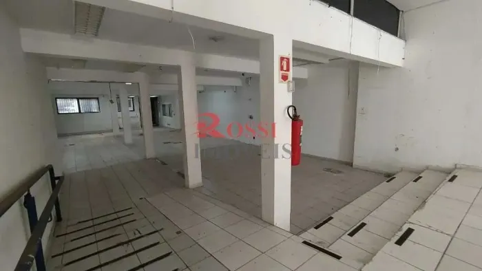 Locação de Comercial / Salão na cidade de LIMEIRA