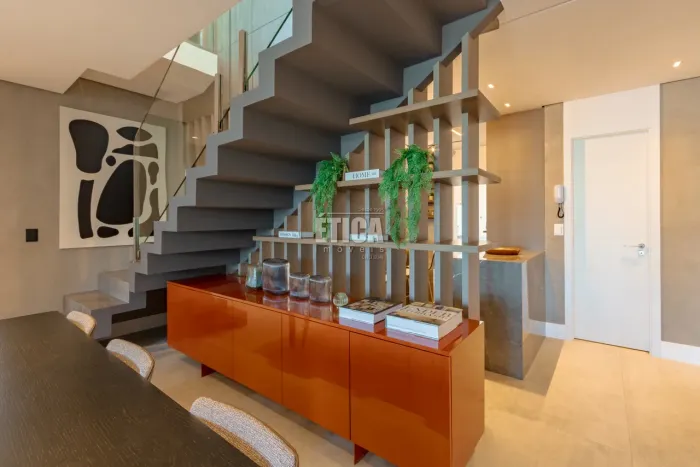 COBERTURA com 3 dormitórios à venda com 439.07m² por R$ 3.990.000,00 no bairro Cabral - CU