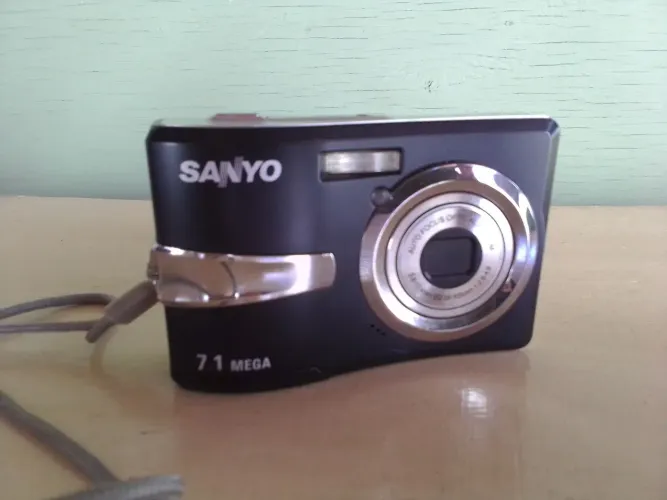 Câmera digital Sanyo